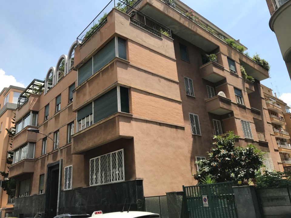 gruppomrcase's tweet photo. #Parioli. In #affitto appartamento ristrutturato - piano alto - e con ottima esposizione https://t.co/nKSwLfFhnh #MrCase 📞 06 8078000 https://t.co/eBwmqTnlhm