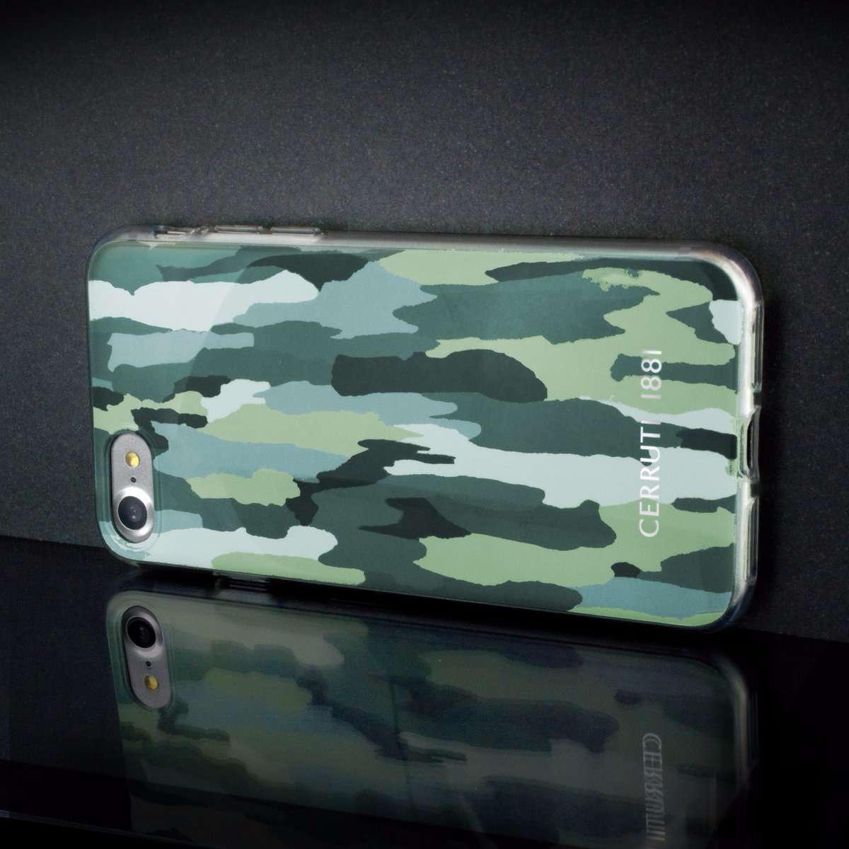 CG_Mobile's tweet photo. #CERRUTI #MOBILEPHONEACCESSORIES #SS17 COLLECTION 
Inspired by nature’s essence, thiscamouflage print gives your device a
trendy appearance https://t.co/t0FeMeA92H