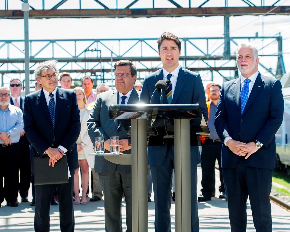 Qc Premier Philippe Couillard says construction of new light-rail train network will begin this fall. https://t.co/7vt0joMaAC