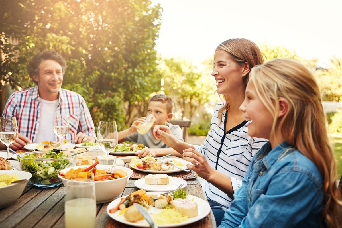 Thirst_Pockets's tweet photo. Don’t miss your last chance to get our June newsletter!  This month serves up summer recipes &amp; a summery prize draw: https://t.co/kzQjVQM0O6 https://t.co/M42CQCzvxB