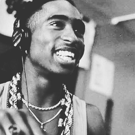 Davee_Sumagpao's tweet photo. HAPPY BIRTHDAY TUPAC AMARU SHAKUR!!!!!
#thugsmansion #AllEyezOnMeMovie #theresaheavenforag https://t.co/qOfYUJI4IB