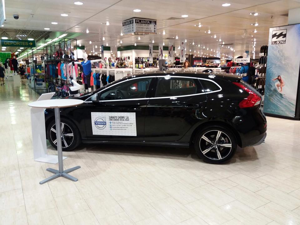 Surauto_Volvo's tweet photo. Nuestro Volvo V40 en El Corte Inglés de Jerez de la Frontera.
#Surauto #Volvo #VolvoV40 #Jerez https://t.co/Y819FyqPbP
