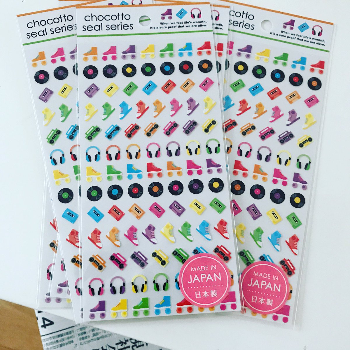 まっすん Can Doで7色のローラースケートシール見つけた 思わずあるだけ買ってしまった これで何に作ろうかな Cando キャンドゥ キスマイハンドメイド