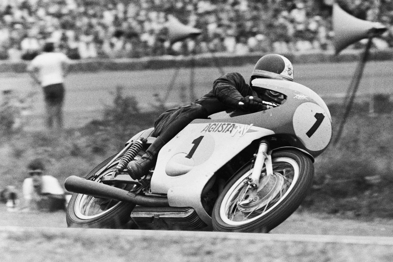 Happy birthday to this legend. Giacomo Agostini is celebrating 75 years of being a legend today! 