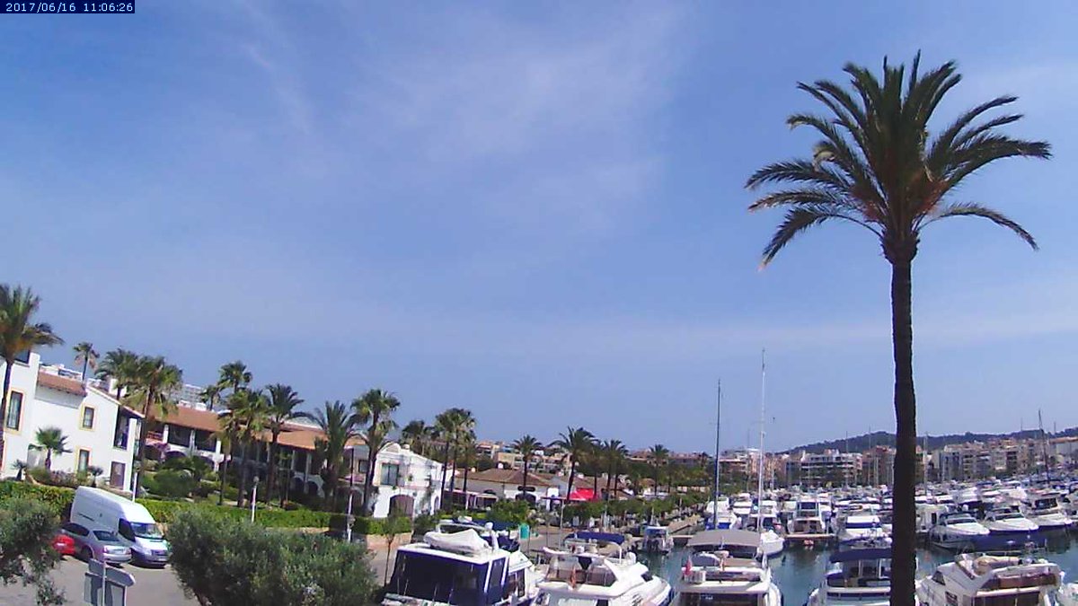 mallorcawebcam's tweet photo. Puerto de Alcudia #alcudia #mallorca #majorca #livecam https://t.co/RoPIwbtrEm https://t.co/J8vRt3SnQX