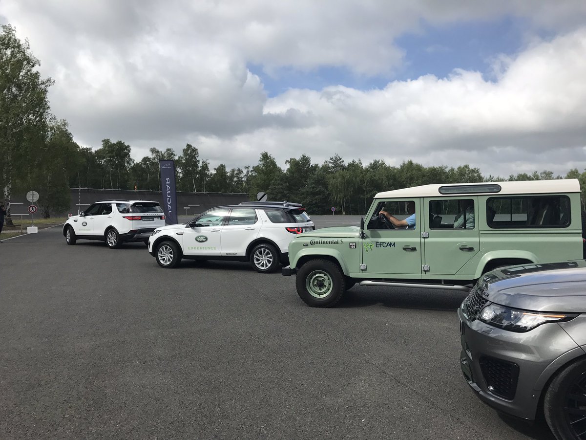 eric_noblet's tweet photo. Expérience exclusive avec nos partenaires sur centre d'essais #Mortefontaines ! 👏🙏#UtacCeram @JaguarFrance @LandRoverFrance @David__Bucher https://t.co/InPgfgjdEd