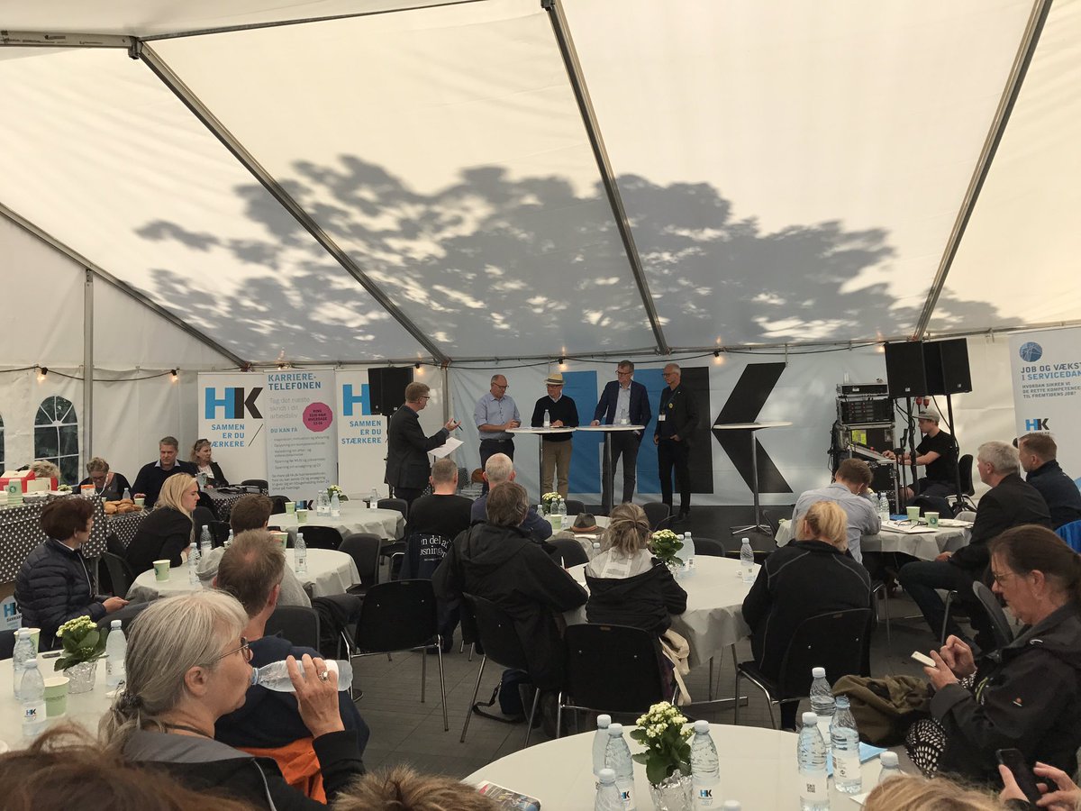 molumad's tweet photo. Er Danmark klar til digital vækst? Spændende debat på #fmdk https://t.co/jf145g1gai