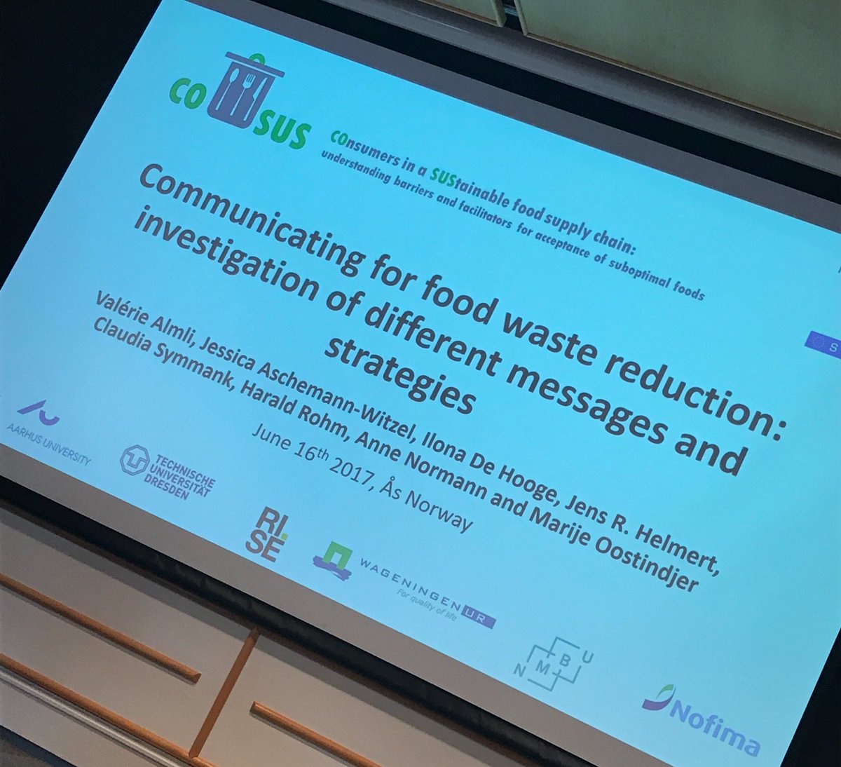 NatalyPano's tweet photo. Yes! #communication helps to reduce #food_waste! presented by Valerie Almli #COSUS #susfood https://t.co/jHlqqrzoAw