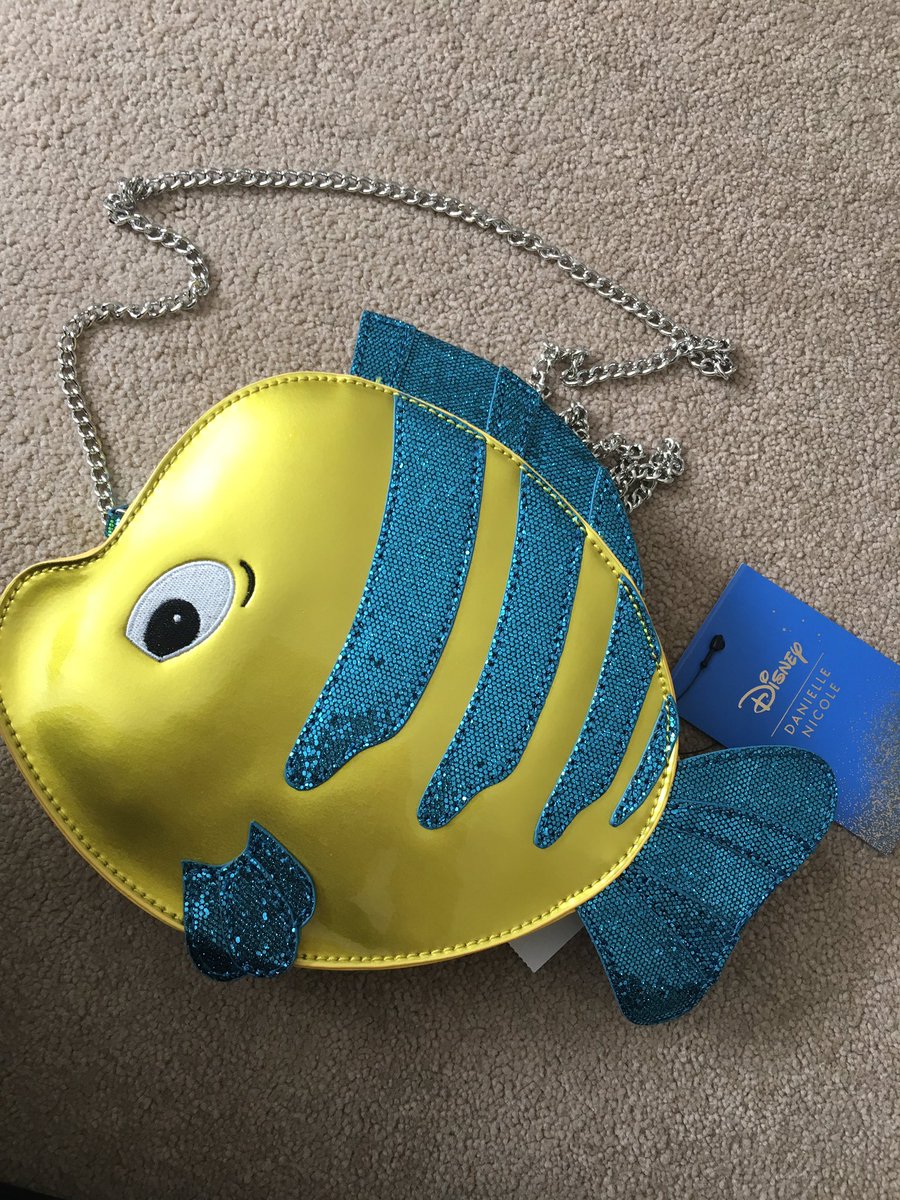 dlpdevotee's tweet image. Mum got me an end of exams present and omg it's perfecttttt! 😍 Ariel disneybound for my next dlp trip? 🤔😊