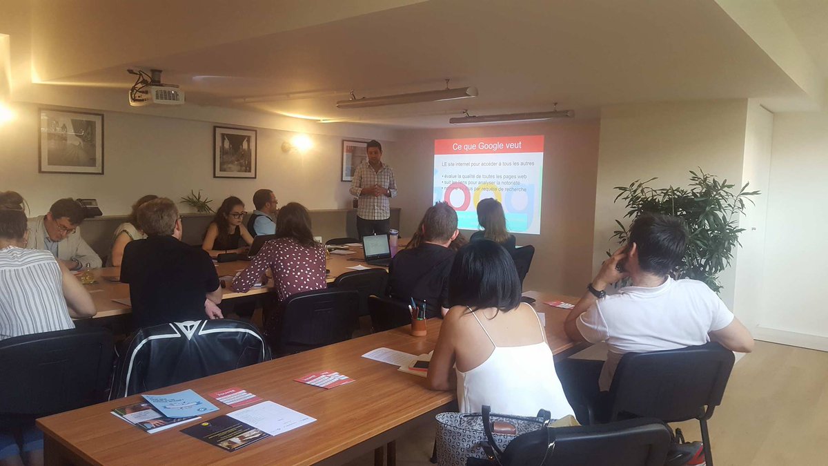 Foliweb's tweet photo. Merci à tous d'avoir participé hier soir aux ateliers Foliweb avec @wip_coworking @brioudeinternet @neocamino et @labellevie_fr <3 https://t.co/Z9Phw46CoO