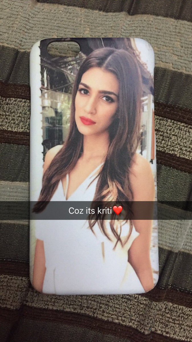 Nahveen's tweet image. @kritisanon #printedcase #love #kritialways @KritiAddict @KritiSanonZone