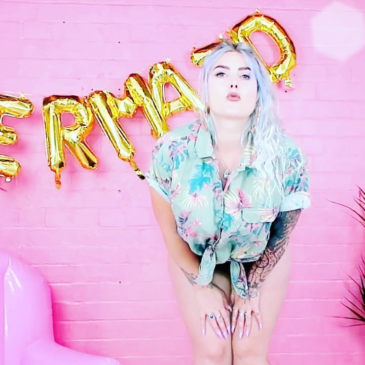 MermaidGossip's tweet photo. The #tropicalcollection is now live at https://t.co/AcUHUjEdGU or you can click the link in bio to watch the full… https://t.co/hZJAFPNmyb https://t.co/fTVVKIgGeF