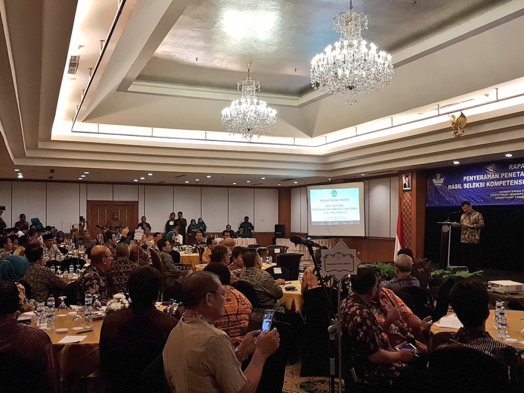 Sore ini, Kemendikbud rapat koordinasi penyerahan penetapan kebutuhan formasi dan hasil seleksi kompetensi dasar #GGD (16/6).