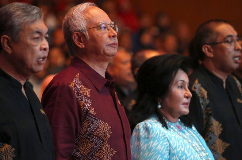 straits_times's tweet photo. #Malaysia's first lady linked to S$41.5m worth of jewelry bought with #1MDB funds https://t.co/JNHI2VVEsL https://t.co/Xkxr0DVOJq