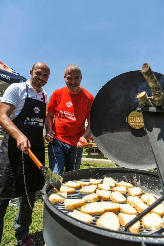 herbiepg's tweet image. 5 anni e non sentirli! 😃 @PiacereBarbecue torna a #Perugia da oggi fino al 25 giugno. Vi aspettiamo per un #RitornodiFiamma #PiacereBarbecue