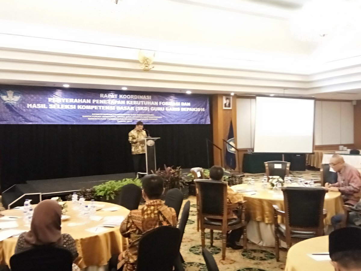 BKNgoid's tweet photo. #SobatBKN sore ini tengah berlangsung penyerahan penetapan formasi &amp; hasil seleksi kompetensi GGD 2016 

Pantengin trus yak infonya :) https://t.co/EuS1fCYINg