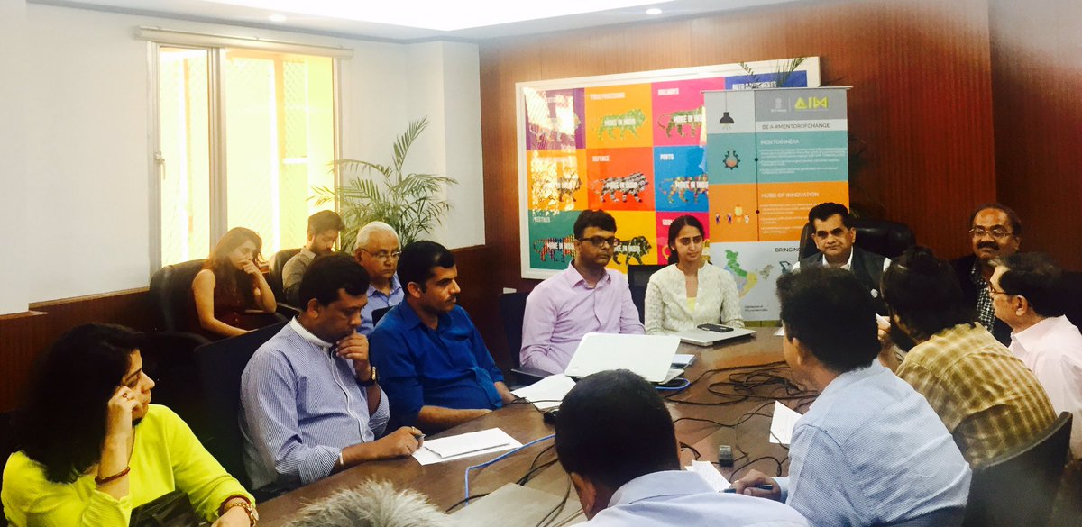 AIMtoInnovate's tweet photo. #AIMToInnovate: @NITIAayog will set up 1000 new Atal Tinkering Labs across India in 2017! Schools, apply now https://t.co/jTazWgc2FH https://t.co/8rxCByktrA