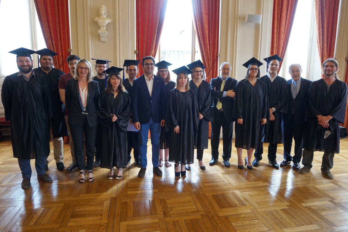 VilledeReims's tweet photo. Remise des diplômes de l'#AFPAM, centre de #formation Rémois spécialisé dans le commerce &amp; tertiaire aux méthodes d'enseignement innovantes. https://t.co/eUXLSsbySS