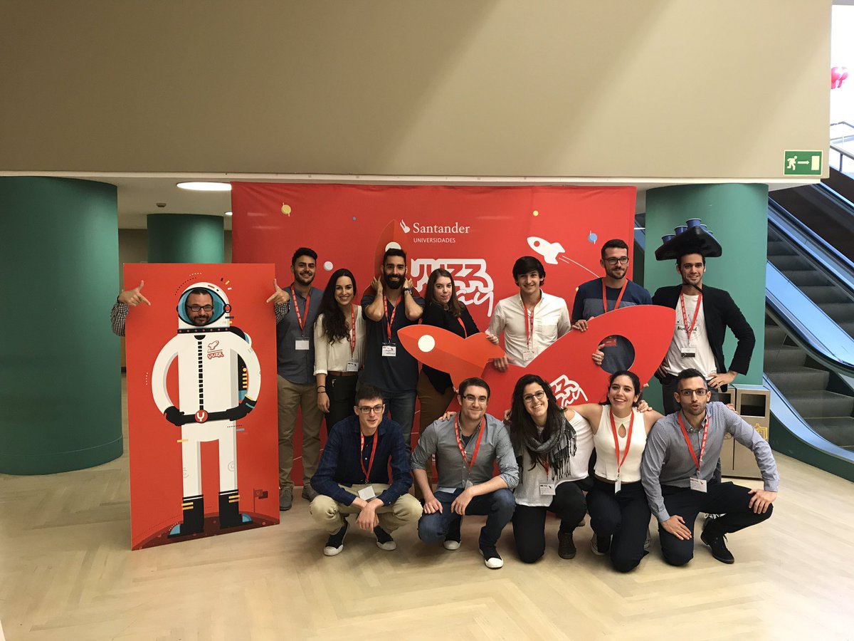 NeverlandSmC's tweet photo. Foto grupal de GANADOREEEES 🙌🏼🙌🏼 #YuzzDay https://t.co/3KDoPZTCwK