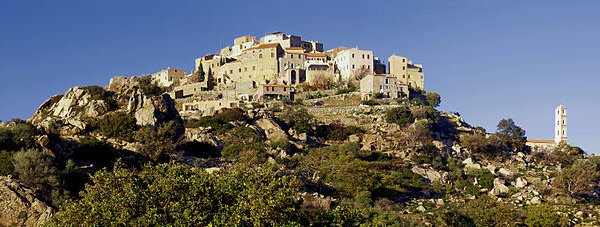 Sant'Antonino, l'un des plus beaux villages de France !: Sant'Antonino n'a pas gagné le... blog.couleur-corse.com/Sant-Antonino-…