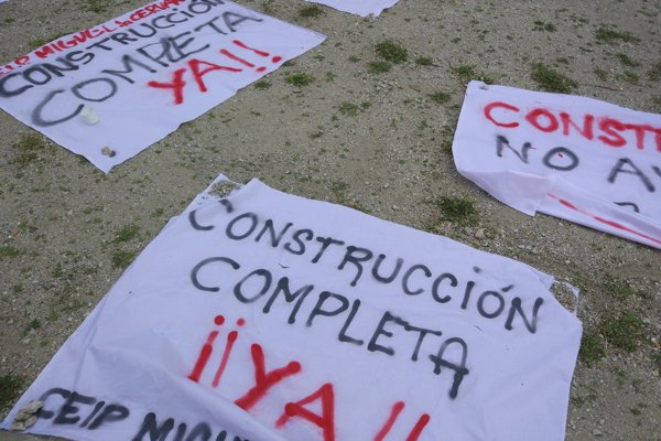 El barrio de Los Molinos #Getafe en lucha para reclamar sus dotaciones educativas
elbercial.com/2017/06/16/los…

#AmpliacionCEIPCervantesGetafe