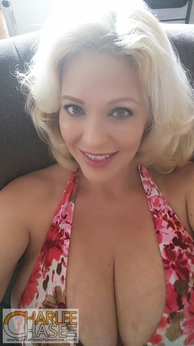Officially ready to film now! https://t.co/DO6DaqQfpy<a href="/tag/topless"class="tags"><span>#topless</span></a><a href="/tag/cockrating"class="tags"><span>#cockrating</span></a>