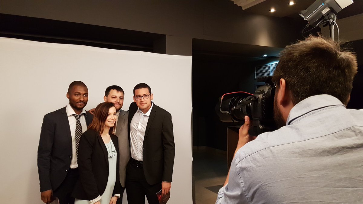 etna_io's tweet photo. Les premiers invités à la remise des titres @eartsup @etna_io @SupBiotech @sup_internet @IONISSTM arrivent à la @MaisonMutualite ! #ETNA2016 https://t.co/YXC5YQj6Vy
