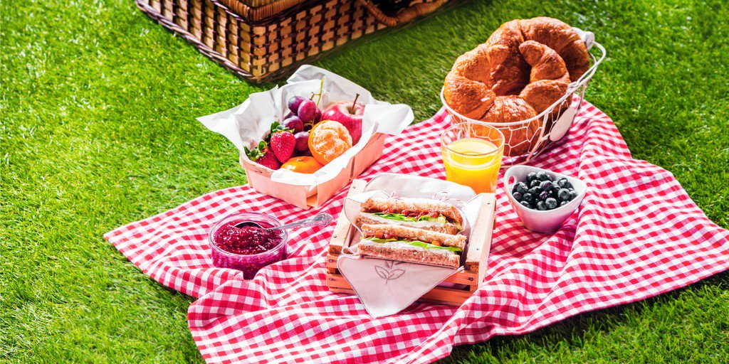 LetsBakeClubs's tweet photo. It's baking club time again. Our theme is #picnic this month. Bring any #bake related to it! We are getting hungry already! #baking #cake https://t.co/RjsxVRY5tG