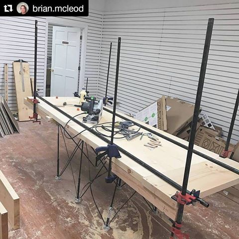BoraTool's tweet photo. #Gluing up a #tabletop on the #jobsite with a #CentipedeSupport in this repost: https://t.co/6fi8rmU4uA
#CentipedeTool #portable #workbench https://t.co/GJEeFfnF02