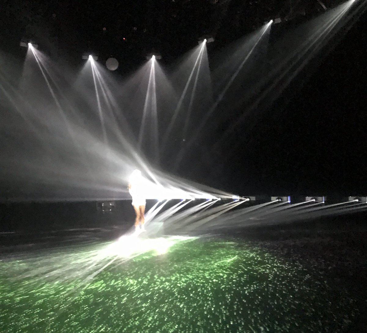 ricardcastellet's tweet photo. WOW!!! Brutal la instal·lació #phosphere de @daitomanabe al @sonarplusd @EstrellaDammCat #Sonar2017 https://t.co/gx72LFZ0zl