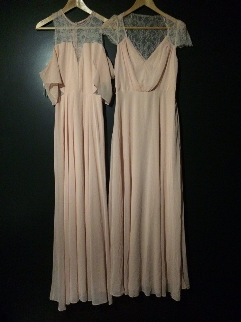 mmcgagh's tweet photo. Anyone know a bride looking for 2x size 10 bridesmaids dresses? Free! 1 worn but clean, 1 unworn https://t.co/NKL3Dp5DpP