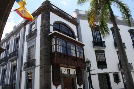 Los estudiantes de UNED La Palma ya pueden matricularse en los 27 títulos oficiale... elapuron.com/noticias/socie…