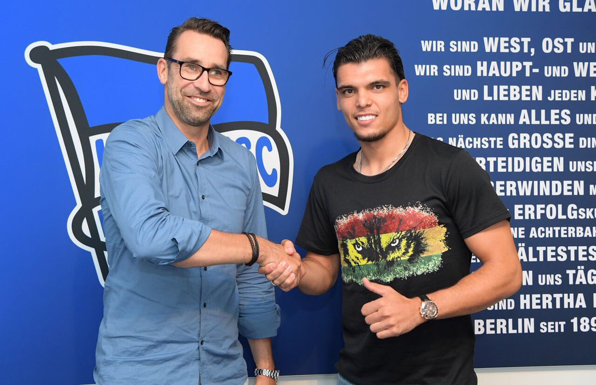 TeamOM_Officiel's tweet photo. 🔵 OFFICIEL : @KarimRekik a signé au Herta Berlin !

Transfert de 4M€ (bonus inclus) avec intéressement à la revente
#MercatOM #TeamOM 🔵⚪️ https://t.co/0KdJ0GvxXk