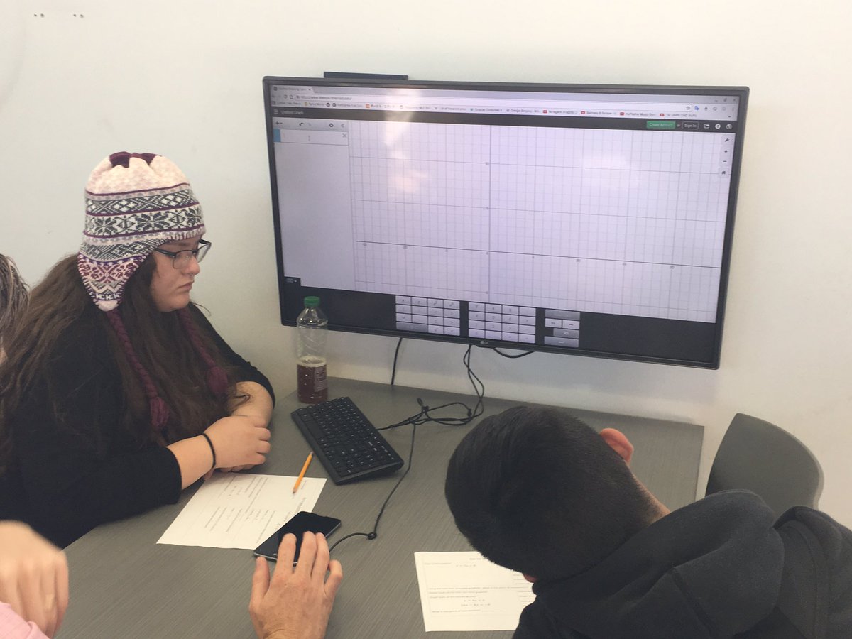 LindsBaileyMath's tweet photo. Desmos in #CATCHgrant with #wearewayne &amp; @uindy! @BenDavisNGC @LHCWilson @BenDavisHS https://t.co/oe46kHk8hA
