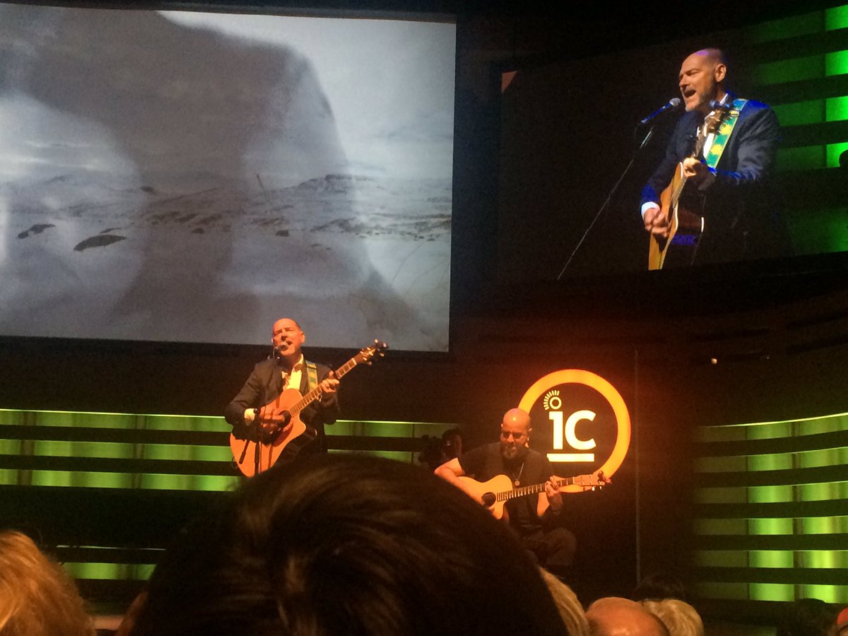 JonGauthier's tweet photo. Was great hearing @reallesstroud talk & hearing him sing this morning! @ideacity & tribute to #RodStewart as well #ideacity #Chaideacity https://t.co/YuLiYojmlF