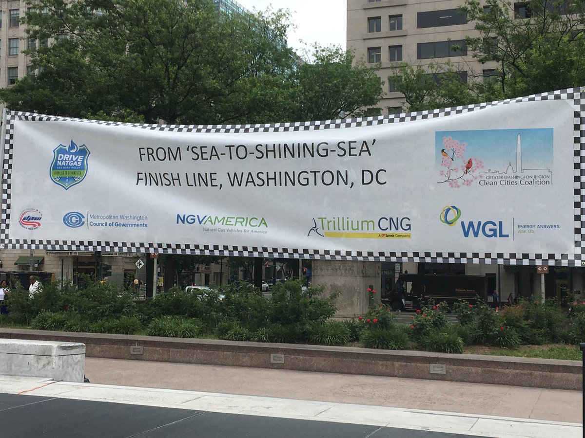 aga_naturalgas's tweet photo. Excited to be at the #NGVRoadRally this morning. Waiting for the #natgas vehicles to arrive at the finish line. 🚗🏁#NGV #CNG https://t.co/ibXLKLqGw6