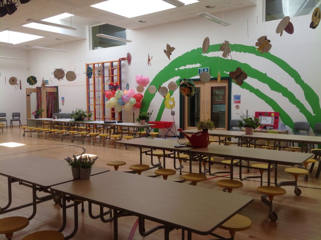 OasisMarksbury's tweet photo. The PTFA are doing an amazing job preparing the hall for 'The Ugly Bug Ball' later tonight. https://t.co/6n7vsps9ro
