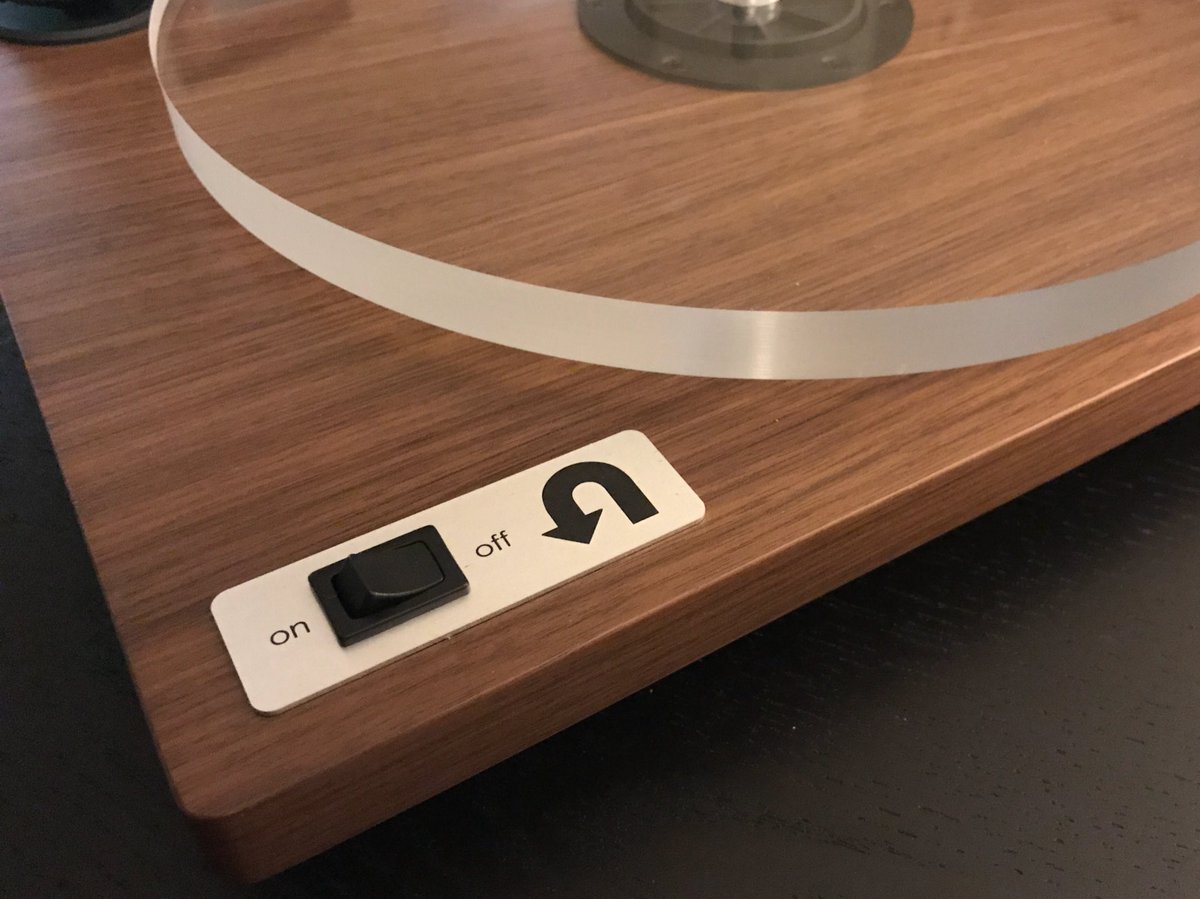 ericnaumann's tweet image. Unboxed and setup the @uturnaudio turntable just in time for my @VinylMePlease delivery. Perfect timing!
