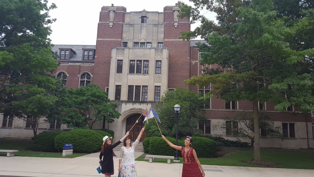 UmichRC's tweet photo. Celebrating RC Character and Friendship at the League π§‘ππ #RCSuperSleuths #LSA200 #Week6BSH https://t.co/ewFdHoBBdM