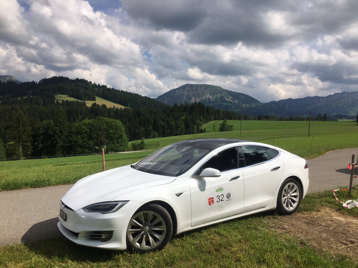 TeamTeslaS's tweet image. #Wave2017 is now on the Entlebuch Trophy #TeslaSharing