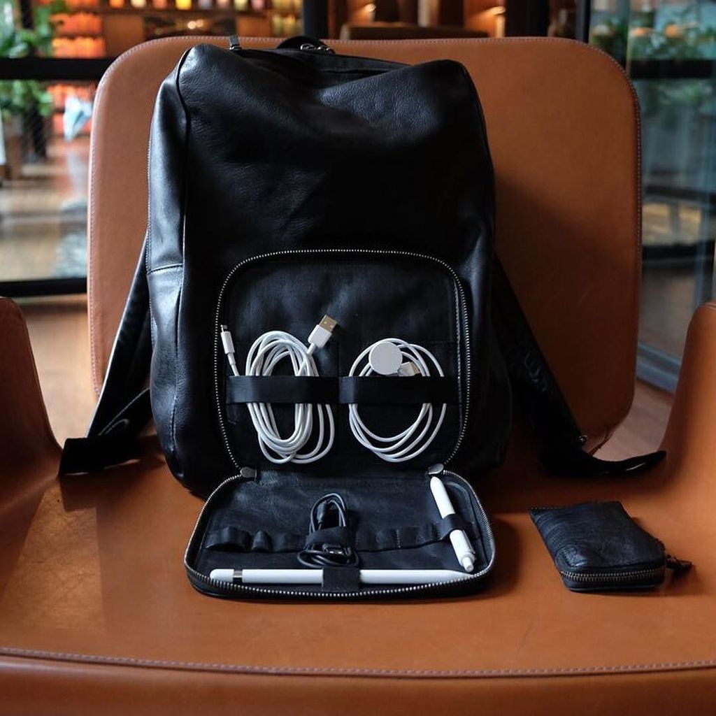 Thisisground's tweet photo. Venture packed for a short trip to NYC. 
#venturebackpack #tigventure https://t.co/KKXDol0fEp https://t.co/eAnOUtBICC