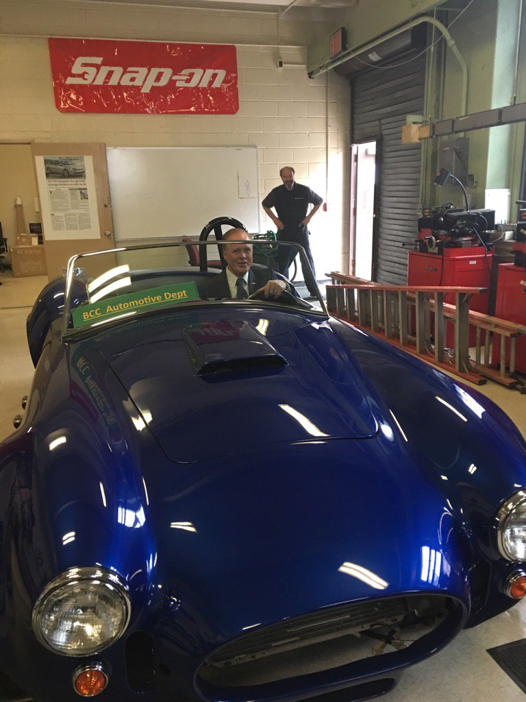 president_BCC's tweet photo. Joseph Kelleher, President-Simone Healthcare Real Estate visiting our Automotive Technology Dept #BCCVALUE #CUNYVALUE https://t.co/zXMI8Xl6Ea