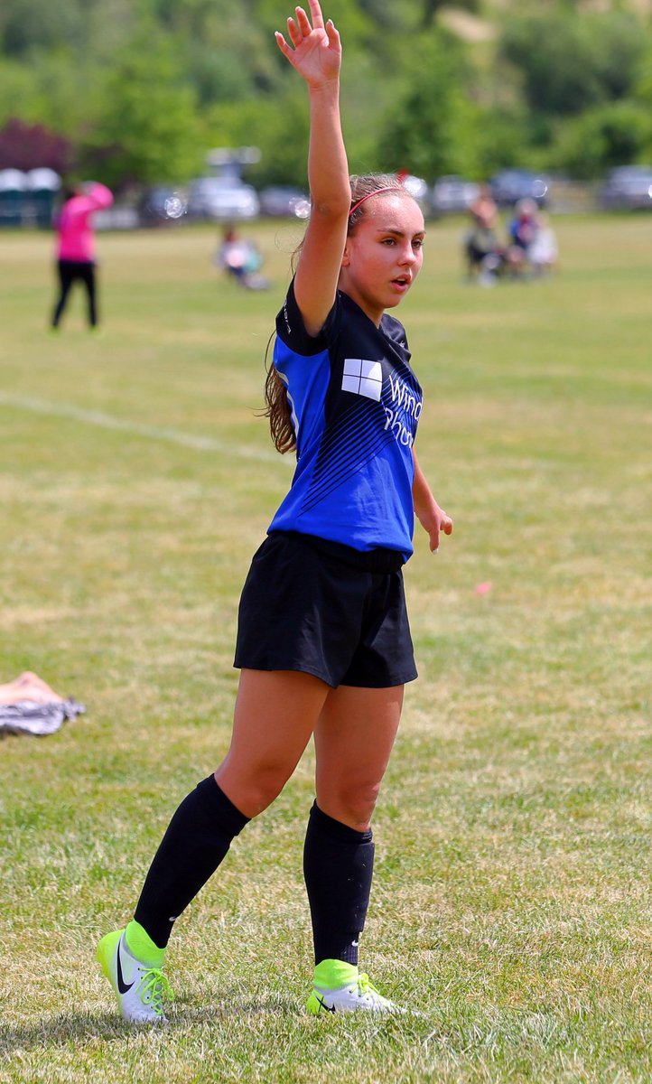 xfG01ecnl's tweet photo. Raise your hand if you just committed to USC. Congrats Zoe! You are as dedicated and committed as they come. 👊🏼 https://t.co/FVeiPqmjiZ