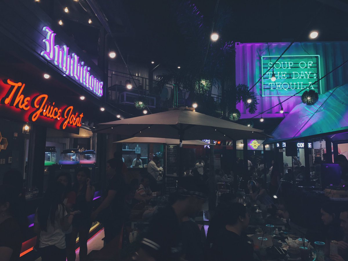 ccsediaren's tweet photo. Everyone come and check out #OpenKitchenPH food park in P. Tuazon, Cubao! Honestly one of the best food parks I've gone to! ππ»π https://t.co/mPrtSX84rA