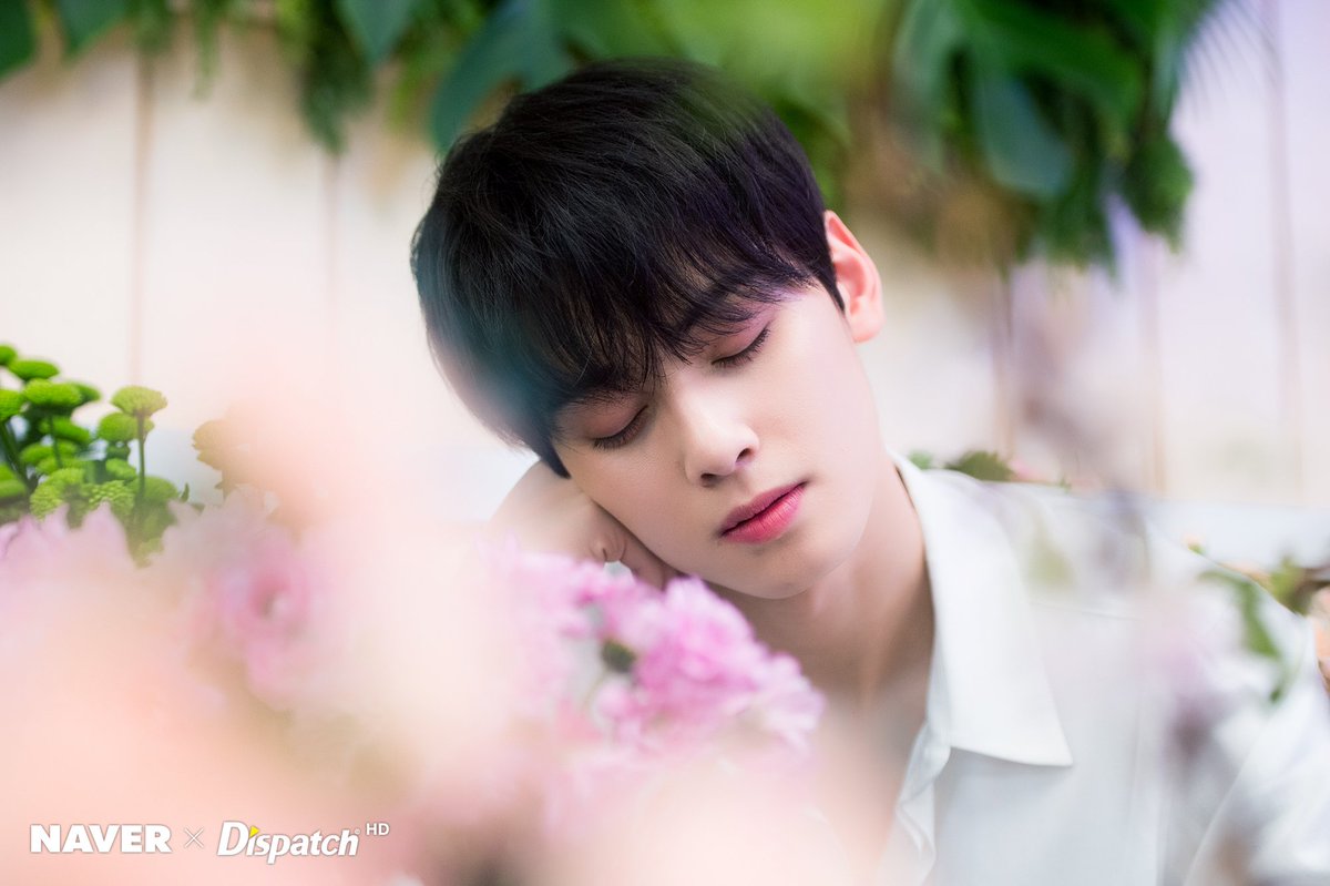 f_fangfang's tweet photo. โอ๊ยยยย ยอมล้าววว 
#ชาอึนอู #eunwoo #ASTRO https://t.co/f6bqCwptTe