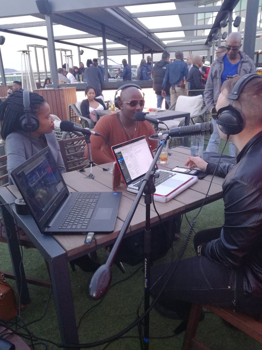TheTouchdown326's tweet photo. #TheRushHour interviewing our very own King of Lituation @ExquisiteVince_ about #YouthDay & his #LessonsLearned. #TouchHDLaunchParty https://t.co/nKHSS4oRBB