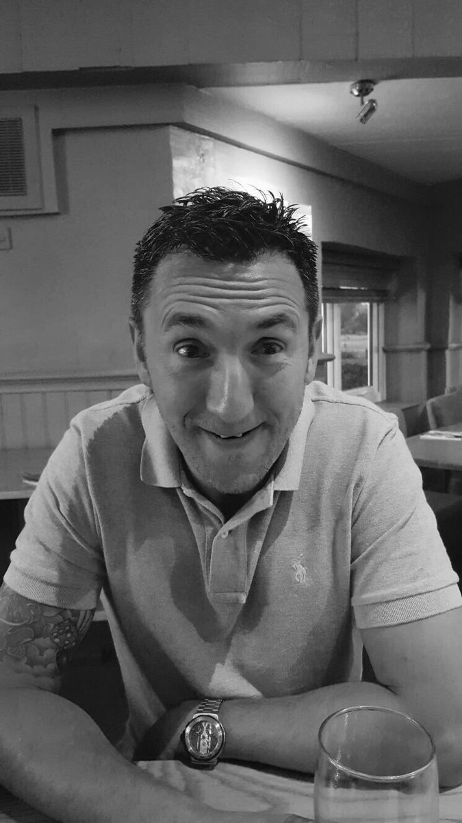 MarkBagnall's tweet photo. Great catch up with the guys last night #bestmates https://t.co/AkV9QseX0J