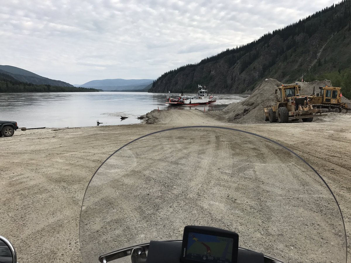 jerry_mack's tweet photo. Yukon river crossing before the Top Of The World Road to the Alaska border. #HDRoadKing #DawsonCity https://t.co/bciyYYU1Sa