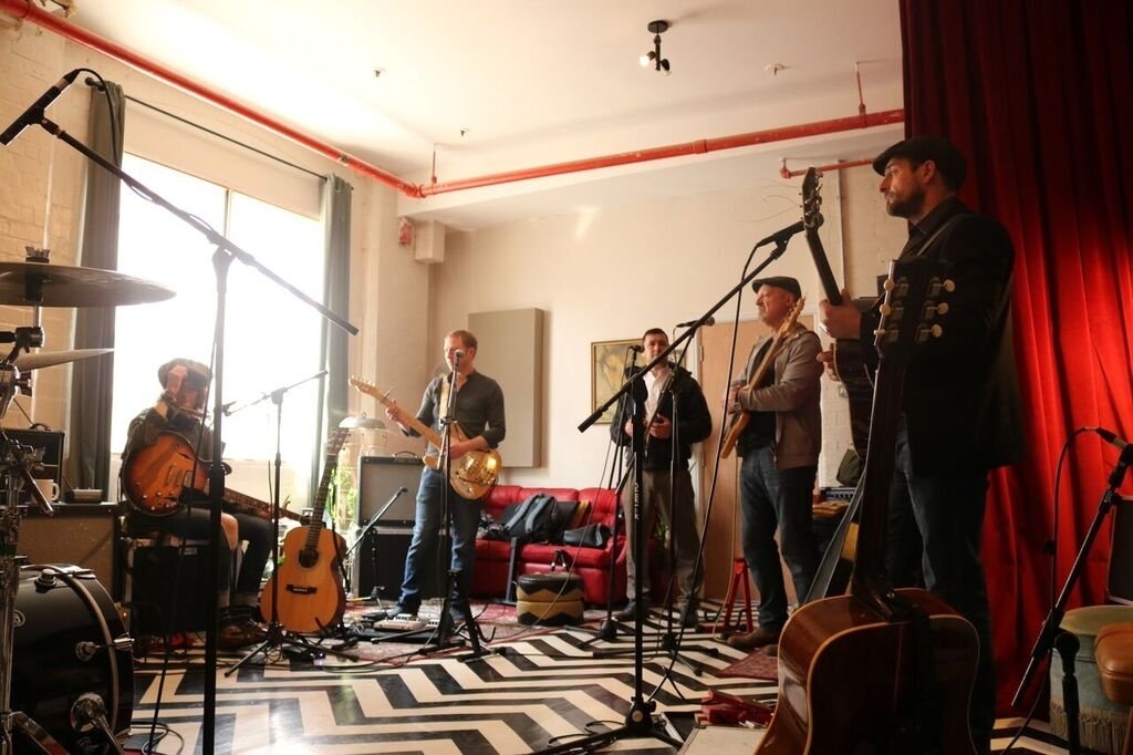 The Jar Family tweet media