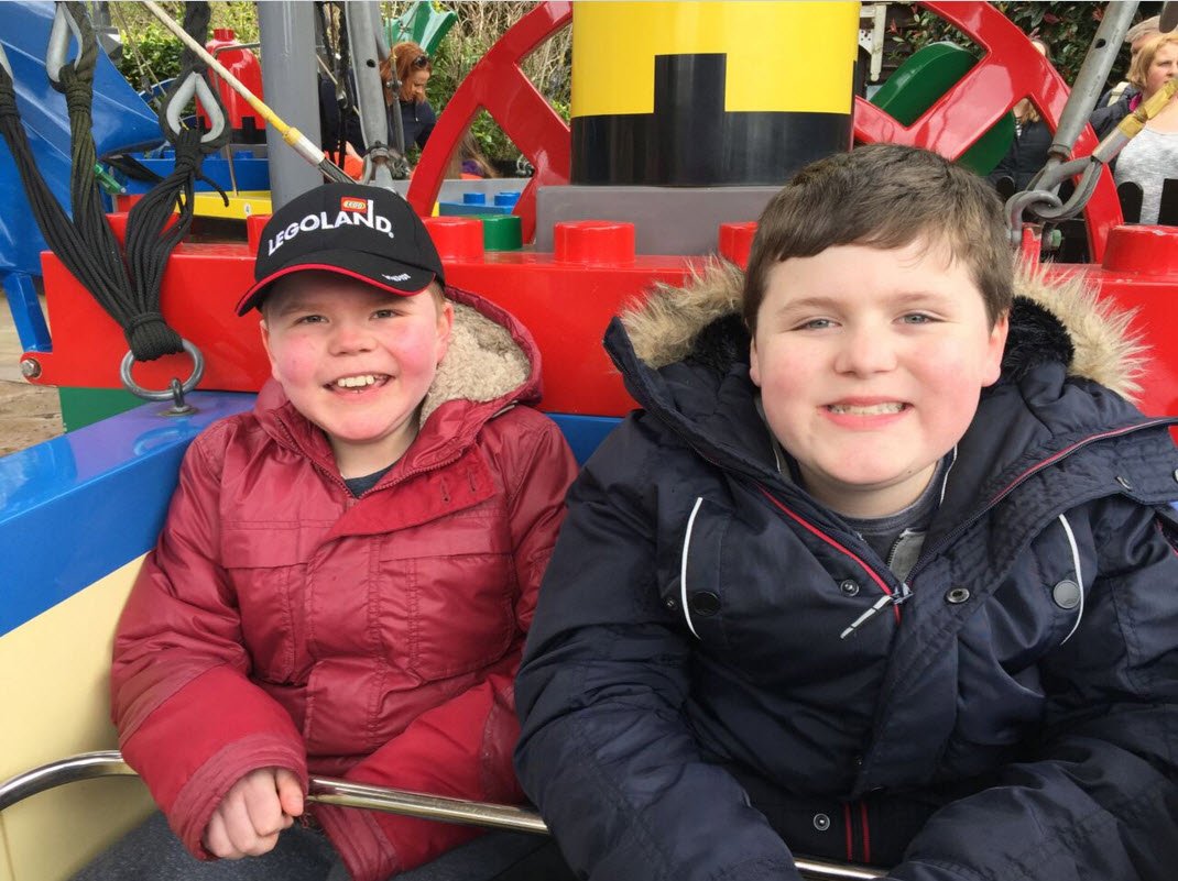 Turning #tickets2wishes for Ben from #Glasgow he visited <a href="/LEGOLANDWindsor/">LEGOLAND Windsor</a> <a href="/raysofsunshine/">Rays of Sunshine</a> thankyou <a href="/funstationuk/">Funstation</a> @intuBraehead <a href="/bactauk/">bacta</a>